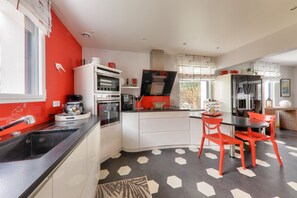 Fridge, microwave, oven, dishwasher