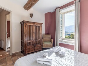 2 chambres, lit parapluie, Wi-Fi, draps fournis