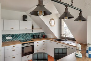 Fridge, microwave, oven, dishwasher