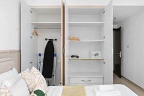 Elite Apartment, Balcony, City View | 1 bedroom, Egyptian cotton sheets, premium bedding, in-room safe
