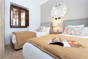 2 bedrooms, iron/ironing board, WiFi, bed sheets - Luxury apartment in Granada. Horno Marina 4 (Granada)