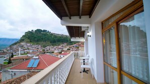 Exterior - Vila Malasi (Berat)