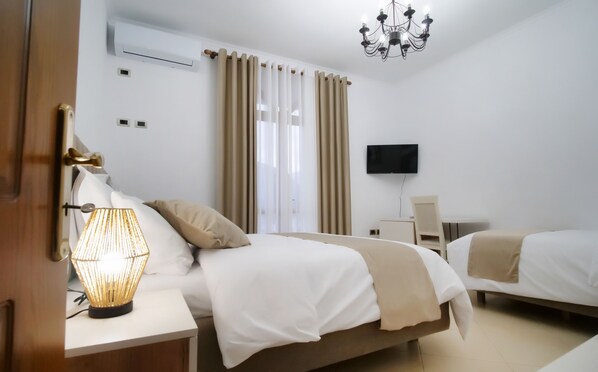 Classic Triple Room | Free WiFi - Vila Malasi (Berat)
