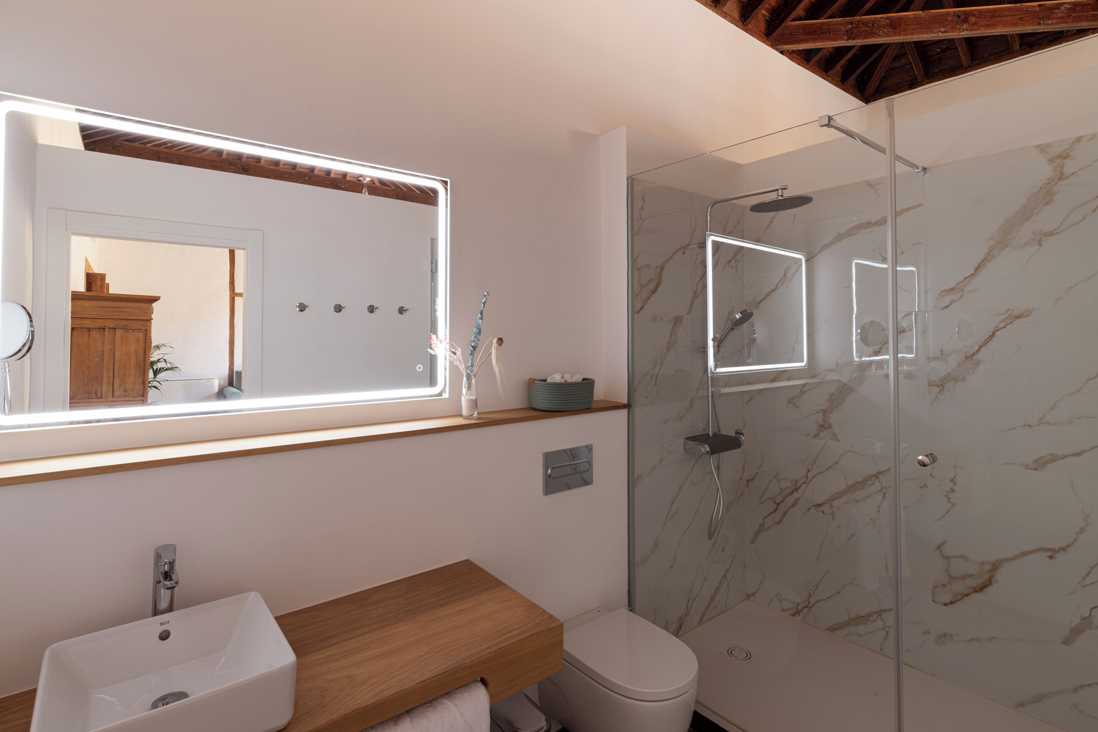 Photo - La Casa de La Camelia