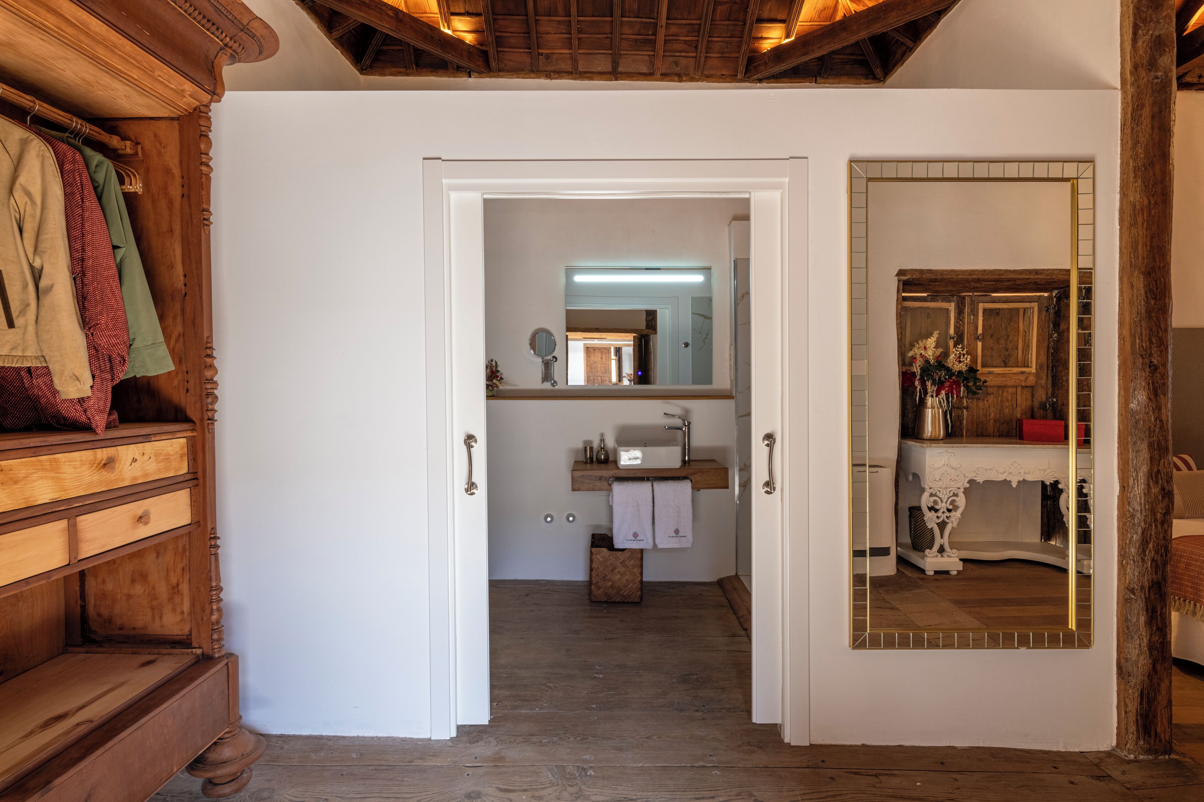 Photo - La Casa de La Camelia