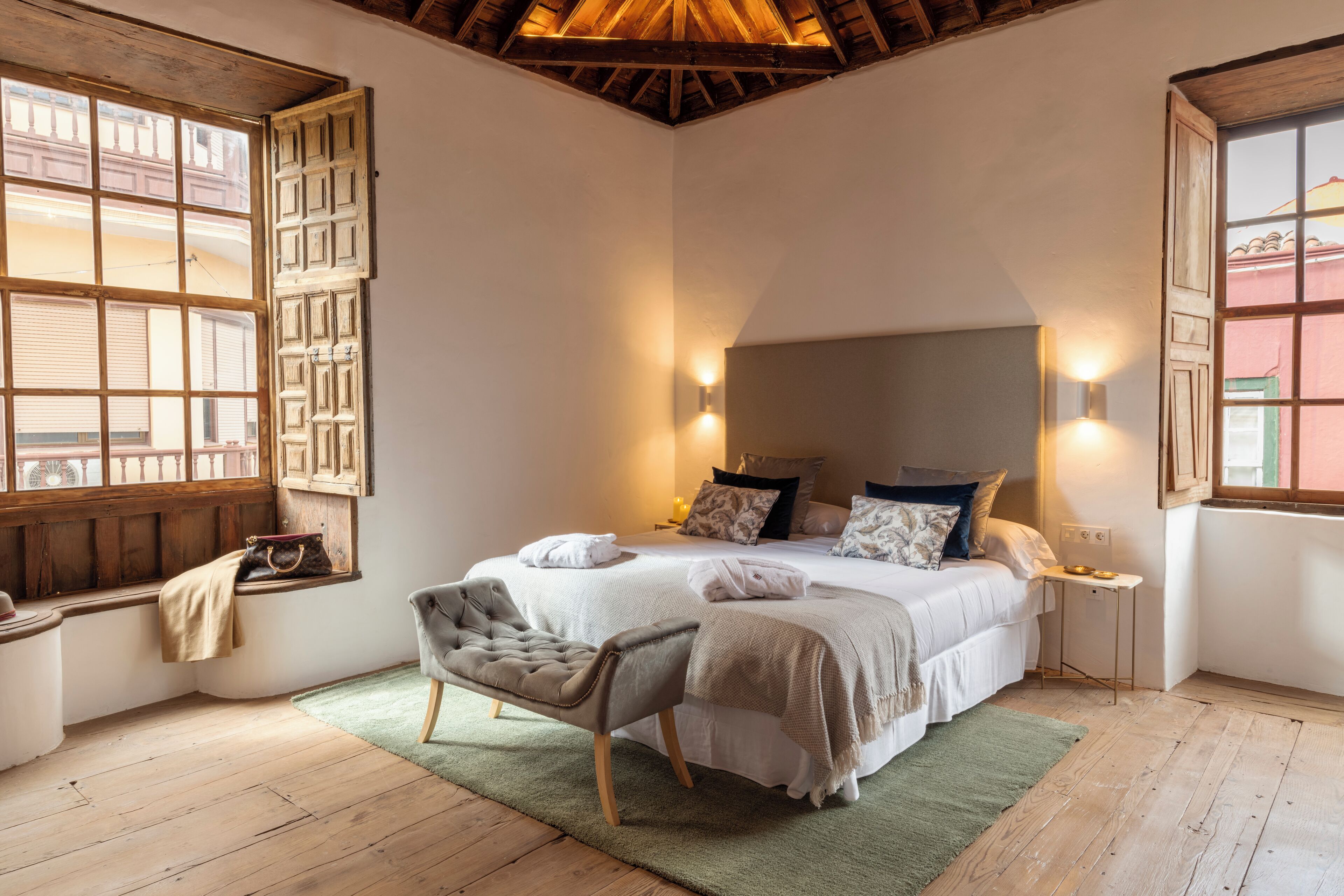 Photo - La Casa de La Camelia