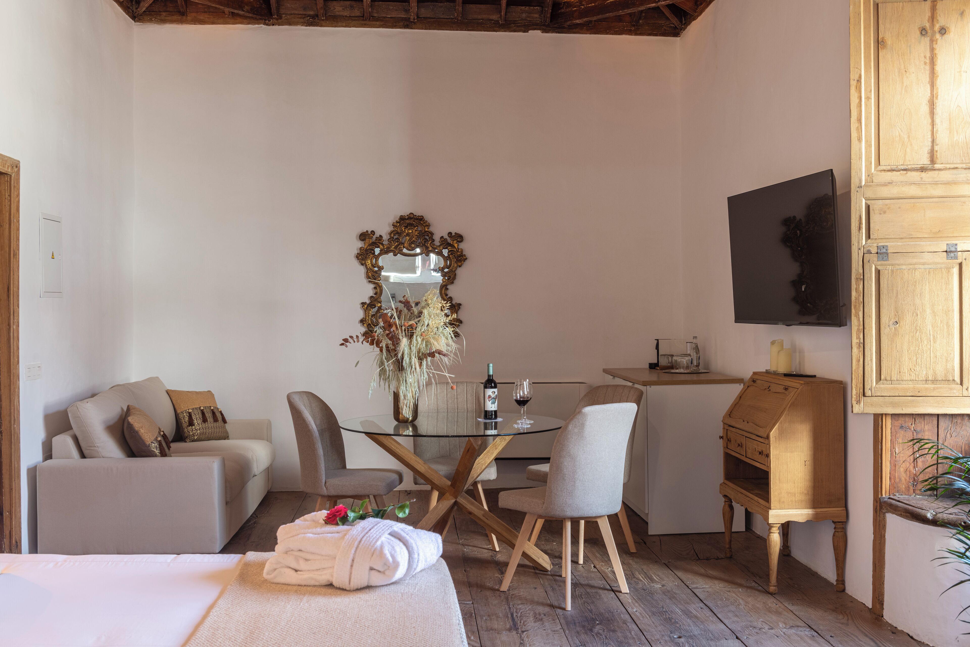 Photo - La Casa de La Camelia