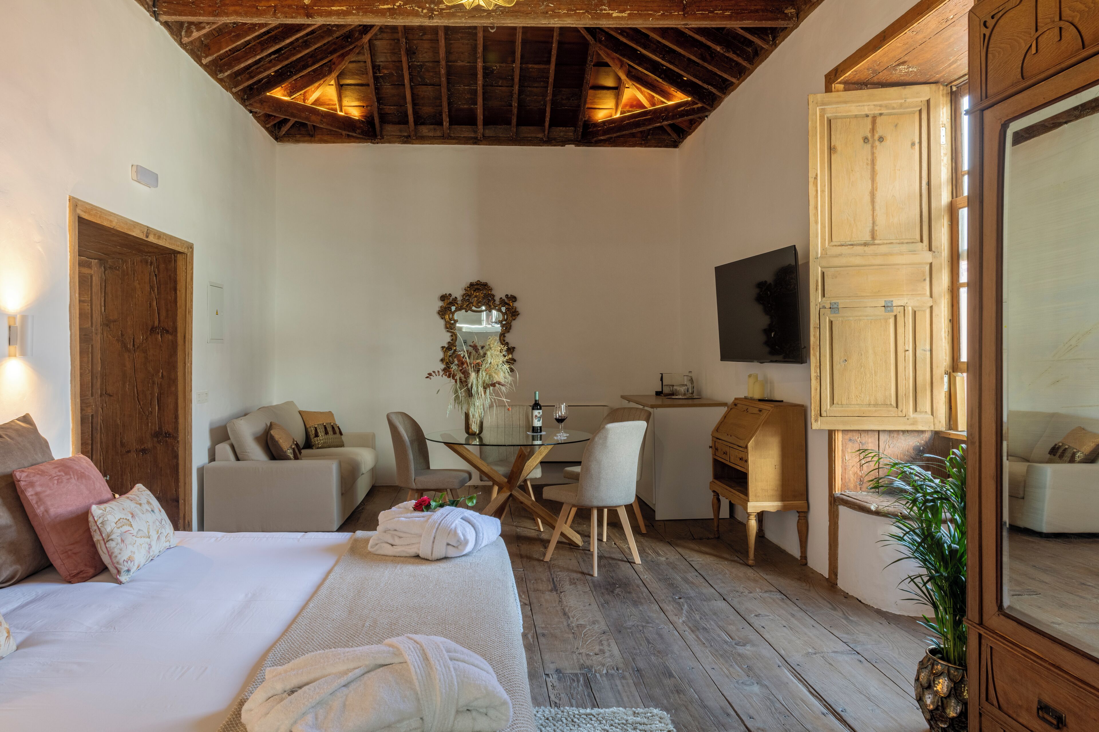 Photo - La Casa de La Camelia