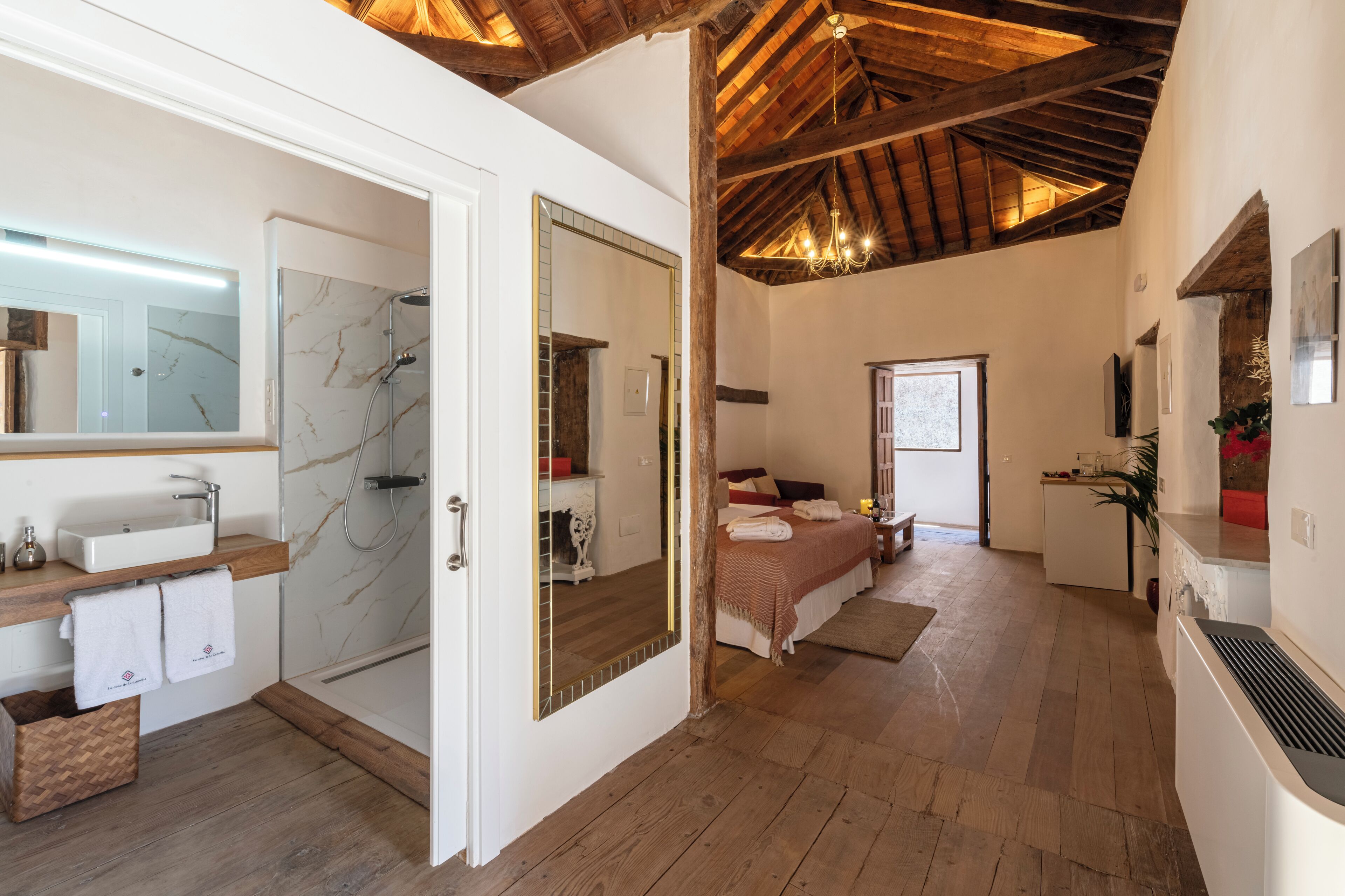 Photo - La Casa de La Camelia