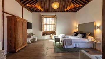 Luxury Double Room | In-room safe, desk, laptop workspace, free WiFi
