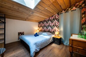 4 Schlafzimmer, Schreibtisch, kostenloses WLAN, Bettwäsche