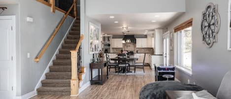 TV, fireplace, offices