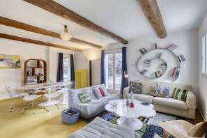 电视、乒乓球、书