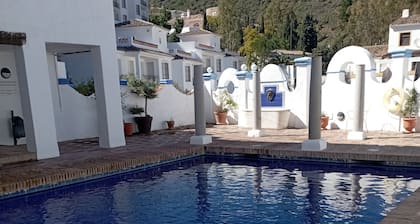 Village house in Benahavis close to all amenities