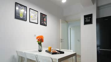 Căn hộ Premium | Bếp riêng | Tủ lạnh, lò vi sóng, lò nướng, bếp nấu