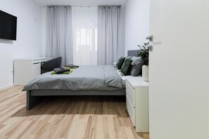 Lägenhet Premium | 2 sovrum, arbetsyta för laptop och mörkläggningsgardiner
