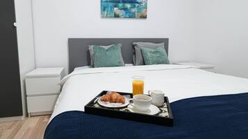 特級公寓 | 2 間睡房、手提電腦工作空間、遮光窗簾/窗簾、熨斗/熨衫板