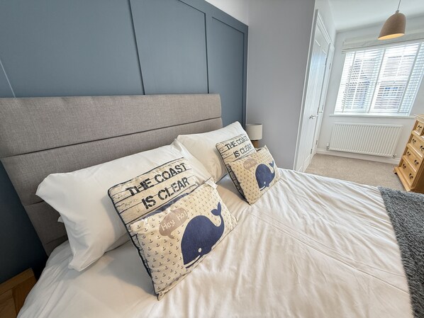 2 soverom, strykejern/-brett, reiseseng for barn og wi-fi (inkludert)