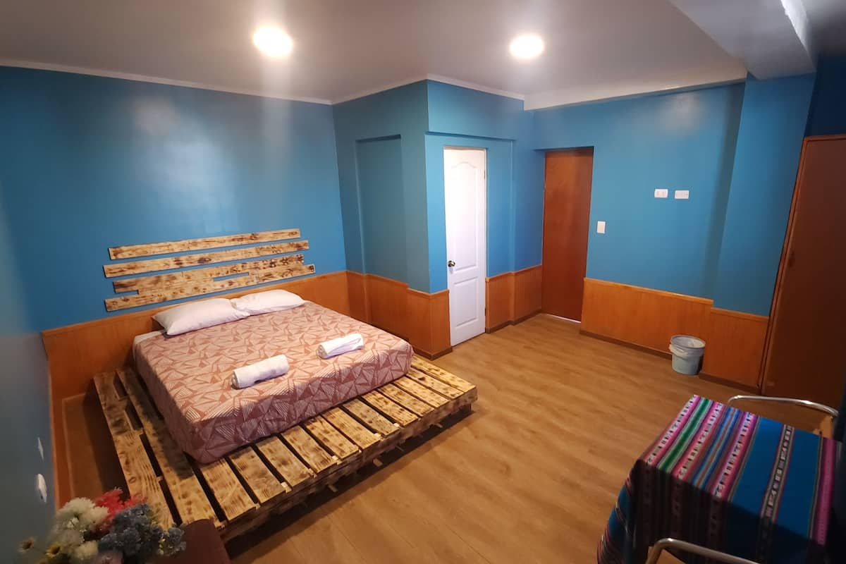 Deluxe Double or Twin Room, 1 Queen Bed, Private Bathroom, Ground Floor | Laptop workspace, free WiFi