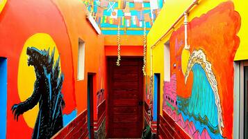 Vista frontal de la propiedad