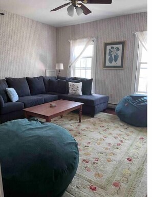 Living area - Spacious downtown Saco getaway! (Saco)
