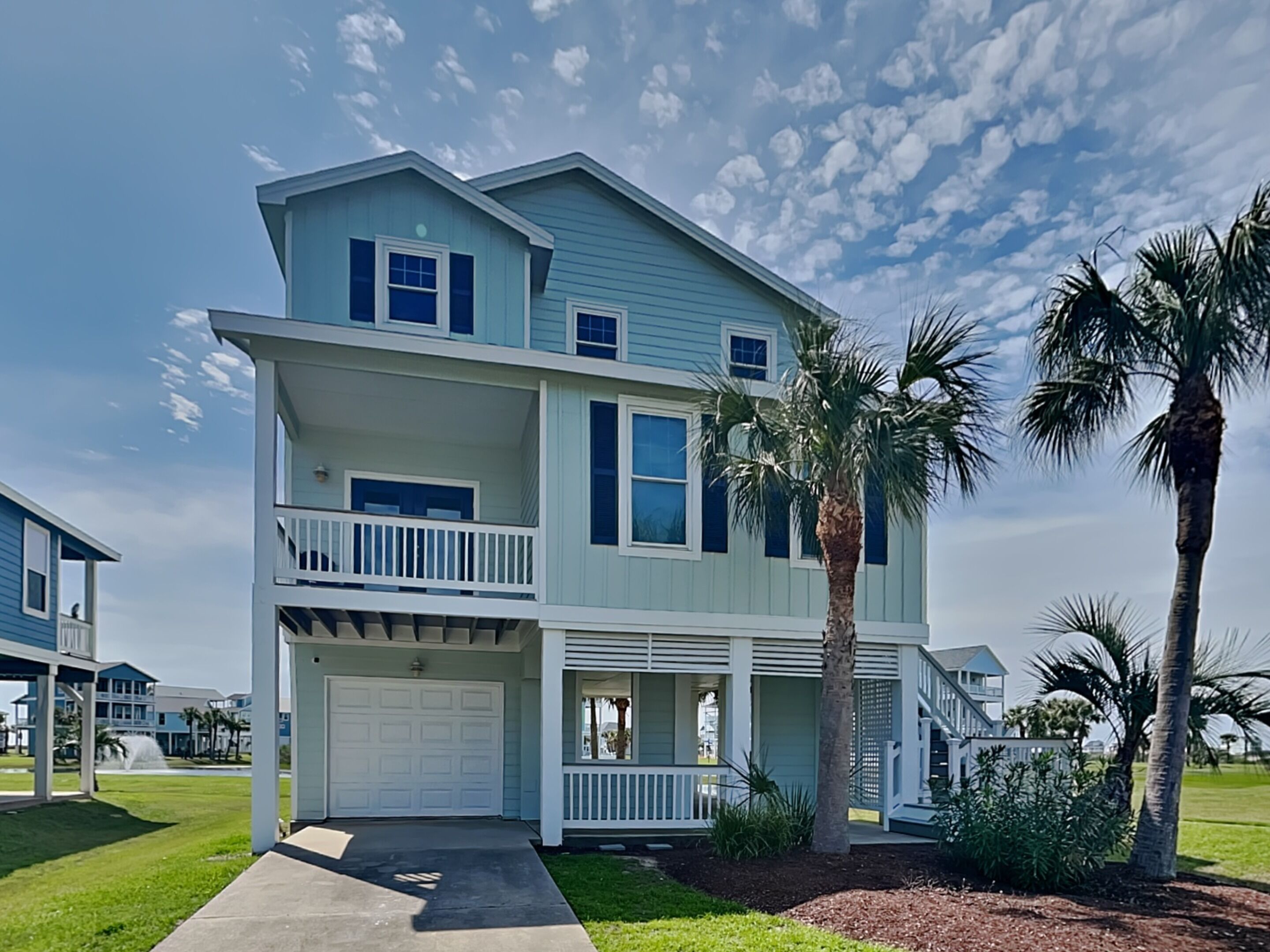 Mermaid's Cove | Stunning Beach Views + Great Amenities!