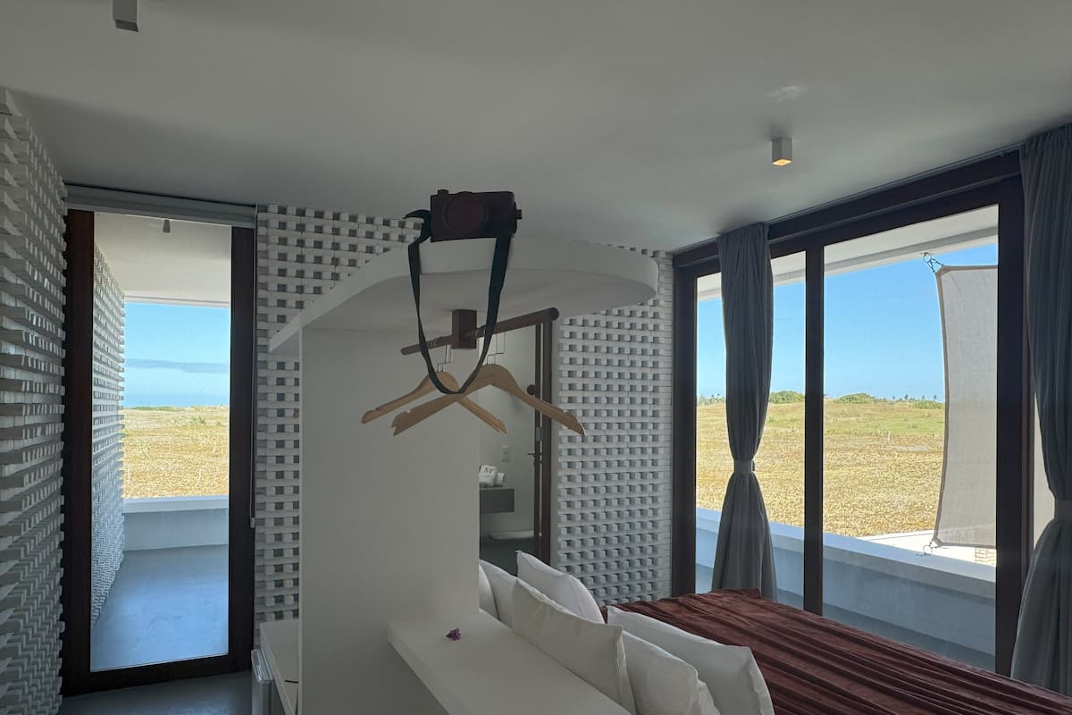 Luxury Suite, Partial Sea View | 1 bilik tidur, peralatan tempat tidur premium, katil Select Comfort 