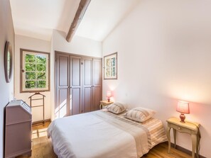 4 Schlafzimmer, Bügeleisen/Bügelbrett, WLAN, Bettwäsche