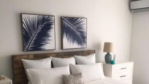 2 bedrooms, in-room safe, desk, iron/ironing board - Luxury Suite 2.4 in Seneca, Point Blanche, St Maarten (Point Blanche)
