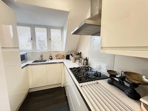 Apartment | Private kitchen | Fridge, microwave, oven, stovetop