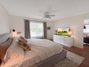 1 habitación, escritorio, tabla de planchar con plancha y wifi 