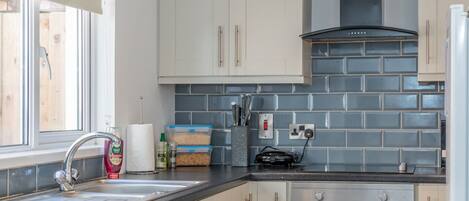 Kühlschrank, Ofen, Herdplatte, Toaster