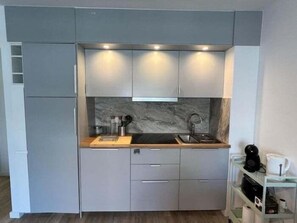 Fridge, microwave, oven, dishwasher - Beautiful refurbished flat in Roses AV-15 (Roses)