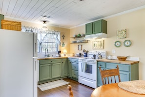 Fridge, dishwasher, coffee/tea maker, cookware/dishes/utensils - Killen Vacation Rental ~ 4 Mi to Wilson Lake! (Killen)