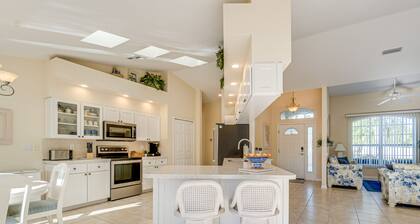 Beachy Port Charlotte Home w/ Hot Tub & Pool!