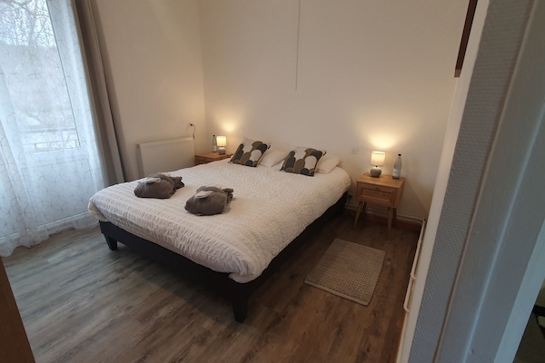 Kamar Double Comfort | Seprai premium, meja kerja, Wi-Fi gratis, dan seprai linen