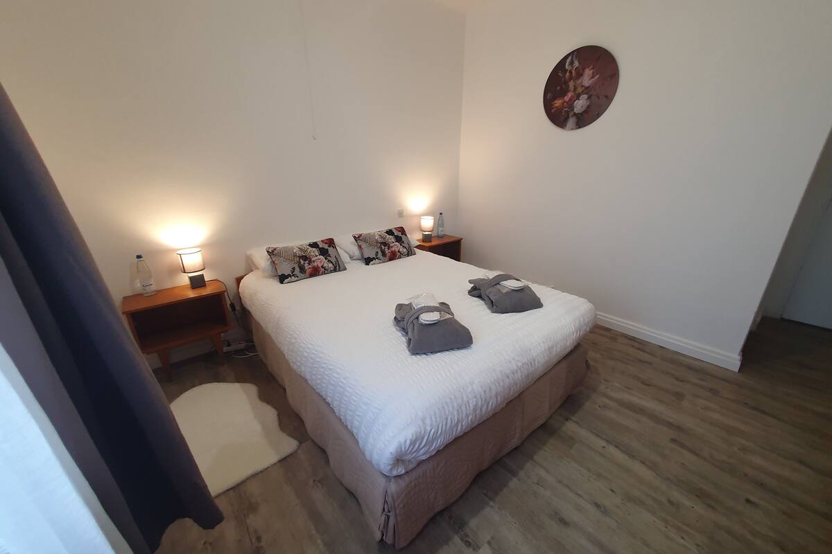 Premium bedding, desk, free WiFi, bed sheets