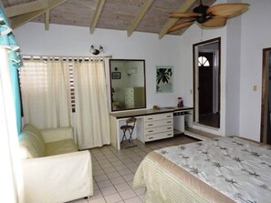 2 bedrooms, iron/ironing board, free WiFi, bed sheets - Amazing Villa Tropicasa (Salem)