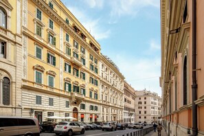 City view from property - Daplace - Santa Susanna Suites (Rome)