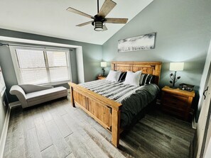 3 bedrooms, travel cot, WiFi, bed sheets
