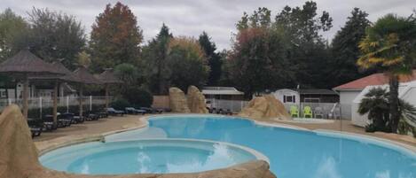 Indoor pool, outdoor pool