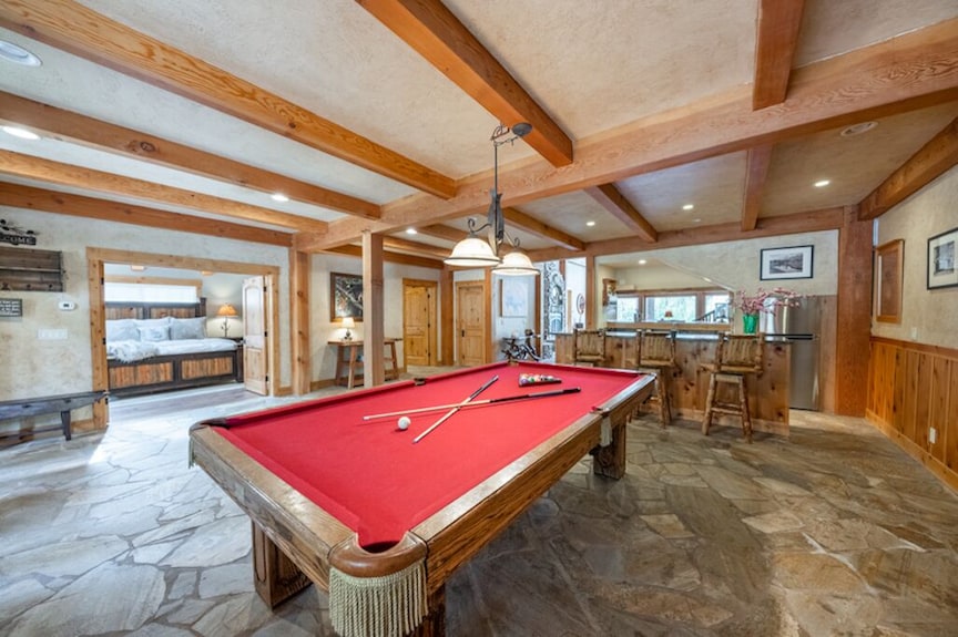 Aspen Creekside Lodge- A Stunning Family And Corporate Retreat - Markleeville, CA