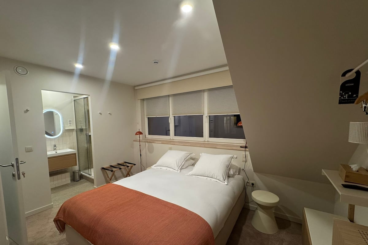 Matelas Select Comfort, coffres-forts dans les chambres