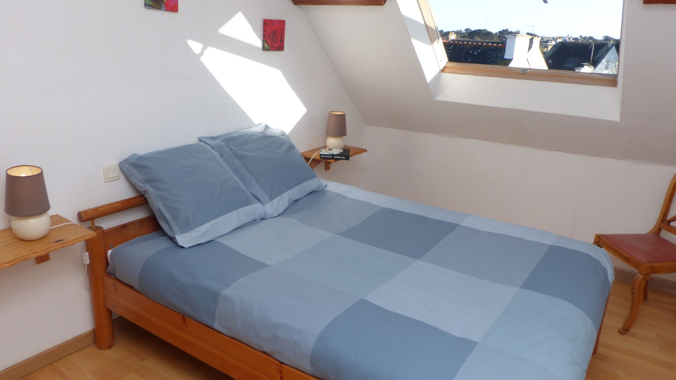 2 quartos, ferros/tábuas de passar roupa, Wi-Fi de cortesia