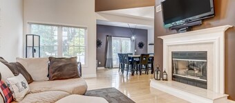 Beautiful 2 Bedroom, 2 Bath with Office Space on Springfield's west end