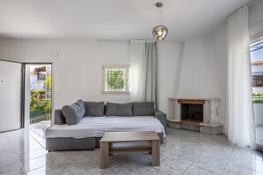 Luksusleilighet (Aris luxury apartment No8) | Oppholdsrom | Flatskjerm-TV