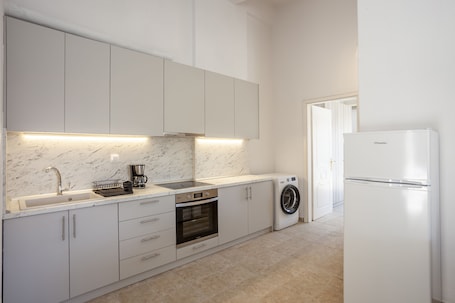 Luxury Apartment (Aris luxury apartment No4) | Private kitchen | Fridge, oven, stovetop, toaster