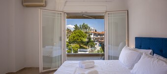 Aris Luxury Apartments