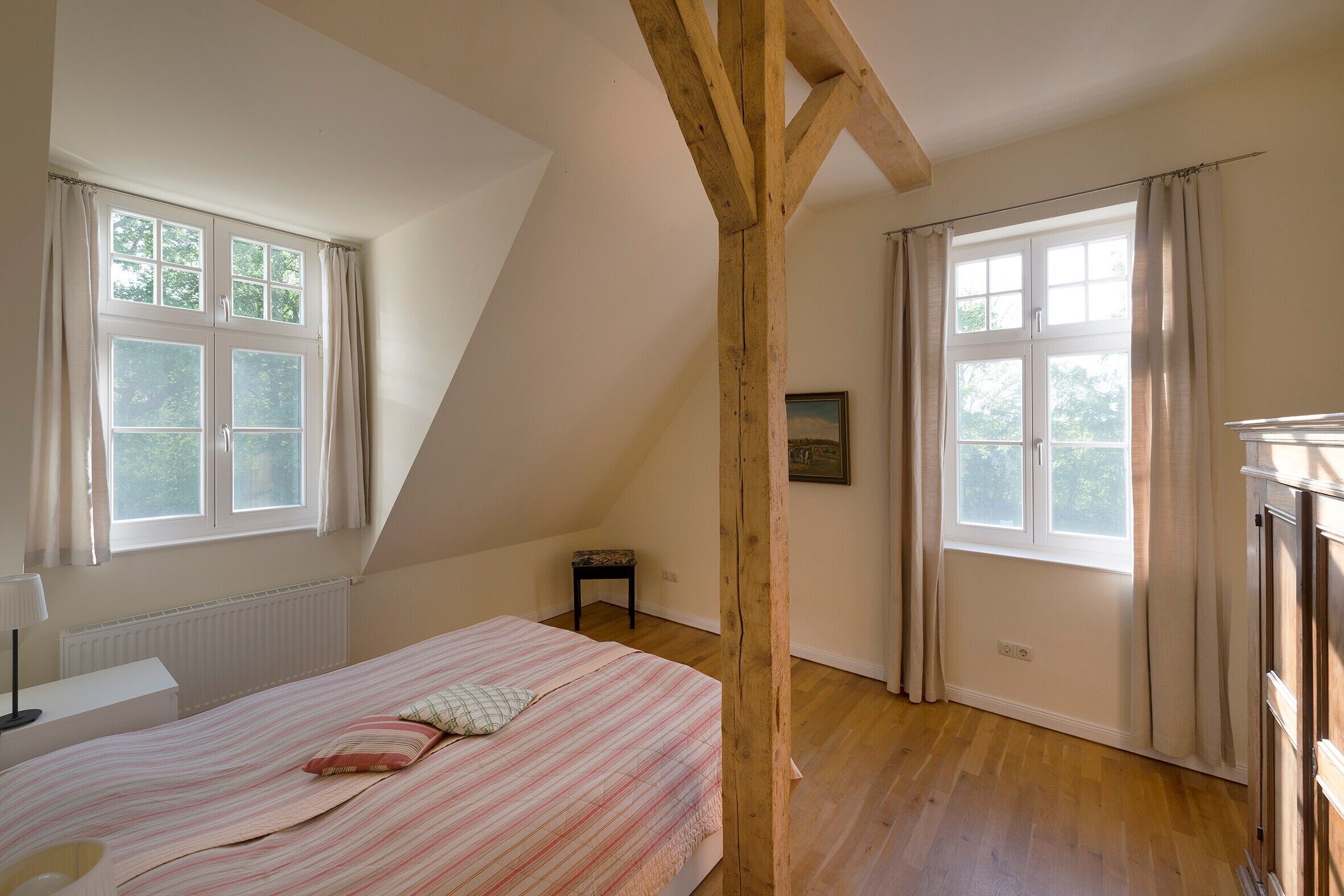 1 dormitorio, tabla de planchar con plancha, wifi gratis y ropa de cama