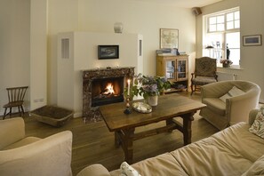 Télévision, chaîne hi-fi